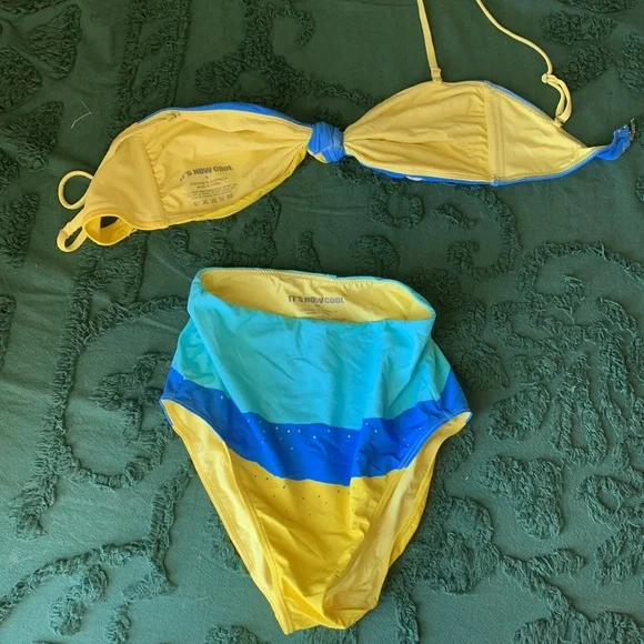 it’s now cool bikini set - Picture 4 of 4